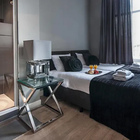 Short Group Rijksmuseum View Serviced Apartment