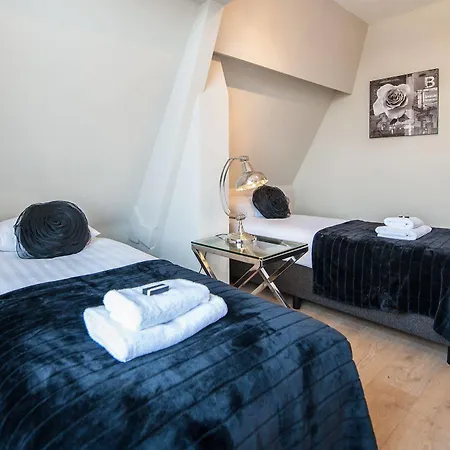 Short Group Rijksmuseum View Serviced Apartment