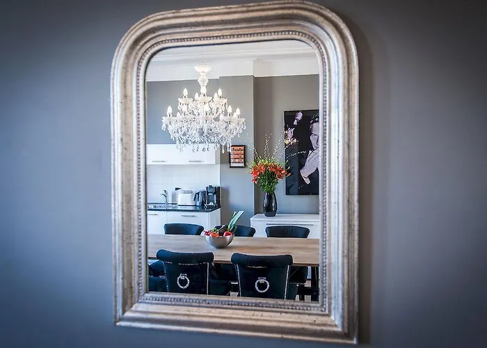 Апартаменты Short Group Rijksmuseum View Serviced