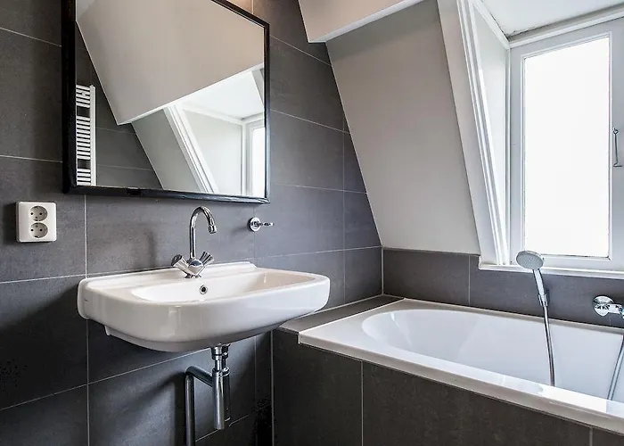 Апартаменты Short Group Rijksmuseum View Serviced