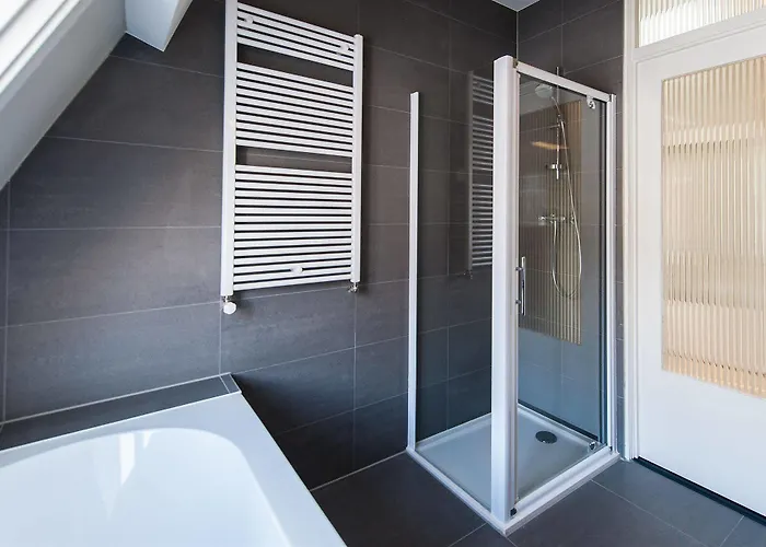 Short Group Rijksmuseum View Serviced * Амстердам