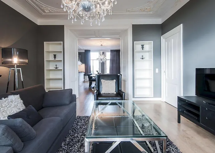 Апартаменты Short Group Rijksmuseum View Serviced