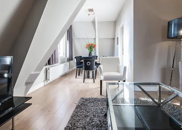 Апартаменты Short Group Rijksmuseum View Serviced Амстердам