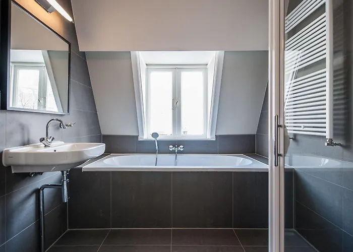 Апартаменты Short Group Rijksmuseum View Serviced *