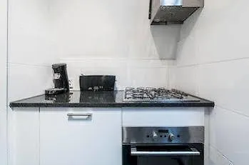 Short Group Rijksmuseum View Serviced